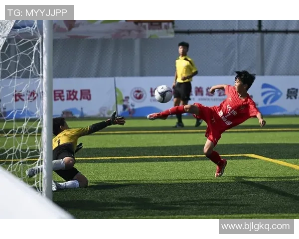 足球知识是提升球技的关键要素与理解比赛的基础所在