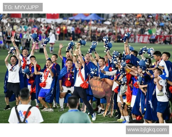 足球经典救球瞬间回顾那些令人热血沸腾的扑救与逆转时刻 足球经典救球瞬间回顾那些令人热血沸腾的扑救与逆转时刻